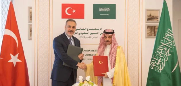 السعودية وتركيا تتعاونان في مواجهة التحديات الإقليمية: تفاصيل حصرية عن اللقاء التاريخي! 1 السعودية وتركيا تتعاونان في مواجهة التحديات الإقليمية: تفاصيل حصرية عن اللقاء التاريخي!