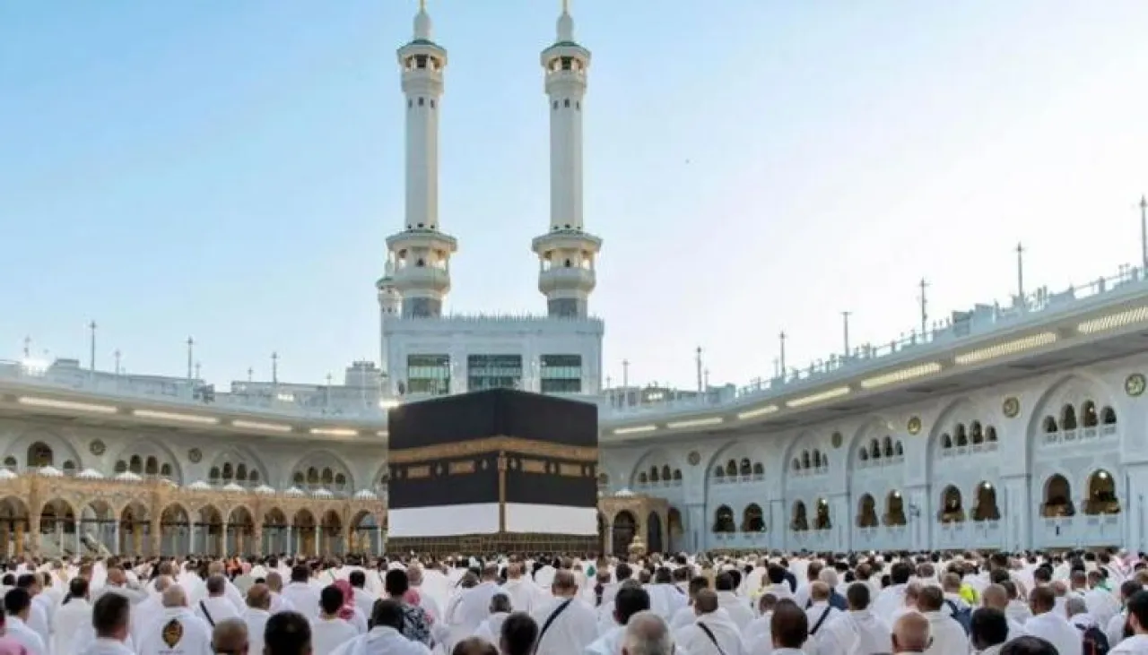 الصحة السعودية تحذر الحجاج: تجنبوا التعرض لأشعة الشمس في هذه الأوقات الحرجة 1 الصحة السعودية تحذر الحجاج: تجنبوا التعرض لأشعة الشمس في هذه الأوقات الحرجة