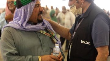 العراقي الرجيبي يكشف عن قصة حجته المهداه لصديقه الراحل في حديث خاص لـ«عكاظ»