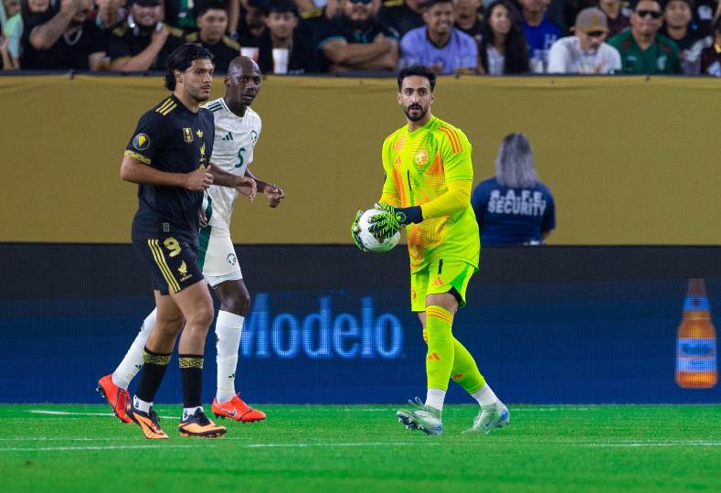 المكسيك تقضي على آمال السعودية في الكأس الذهبية: نهاية مثيرة لمغامرة الأخضر!