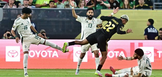 المنتخب السعودي يتعرض لصفعتين قاسيتين أمام المكسيك: تفاصيل المباراة وأصداء الهزيمة 1 المنتخب السعودي يتعرض لصفعتين قاسيتين أمام المكسيك: تفاصيل المباراة وأصداء الهزيمة