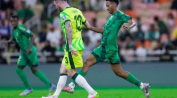 المنتخب السعودي يودع حلم التأهل لكأس العالم 2026 بعد خسارته أمام أستراليا بثنائية في التصفيات الآسيوية (فيديو)