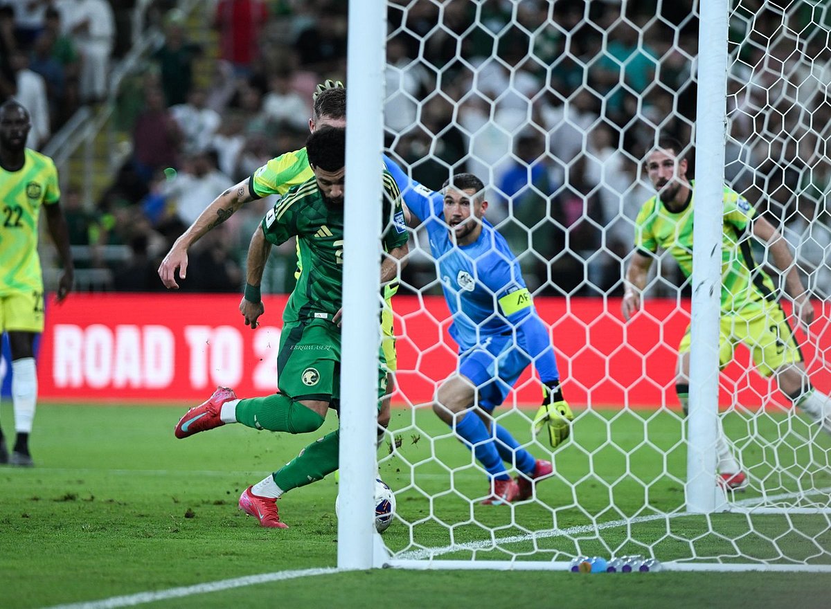 تعادل مثير في الشوط الأول: السعودية تواجه أستراليا في مباراة حاسمة 5 تعادل مثير في الشوط الأول: السعودية تواجه أستراليا في مباراة حاسمة