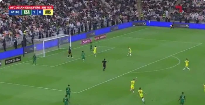 تغطية حصرية: أحداث مباراة السعودية وأستراليا في تصفيات كأس العالم تنتهي بالتعادل 1-1 5 تغطية حصرية: أحداث مباراة السعودية وأستراليا في تصفيات كأس العالم تنتهي بالتعادل 1-1