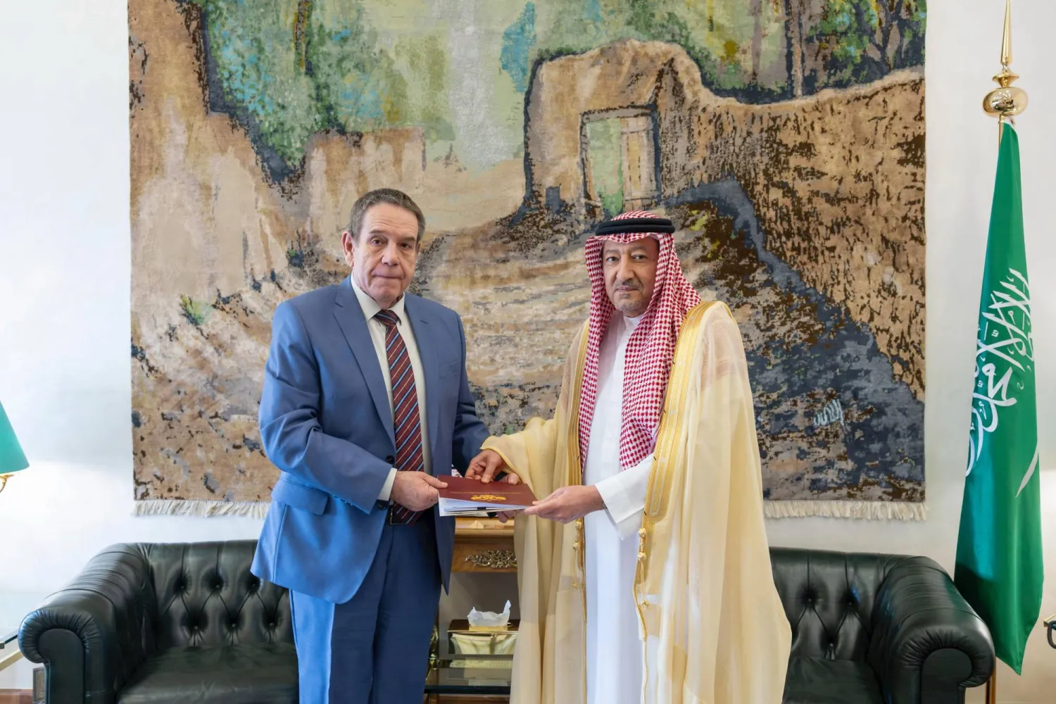 رسالة حصرية من وزير الخارجية الروسي إلى نظيره السعودي: خطوات جديدة لتعزيز العلاقات بين البلدين!