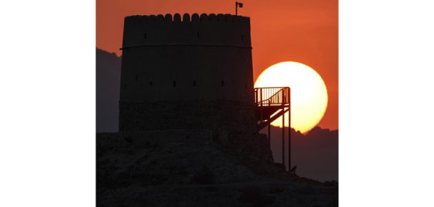 شاهد غروب الشمس الساحر في حتا: تجربة لا تُنسى في أحضان الطبيعة! 1 شاهد غروب الشمس الساحر في حتا: تجربة لا تُنسى في أحضان الطبيعة!