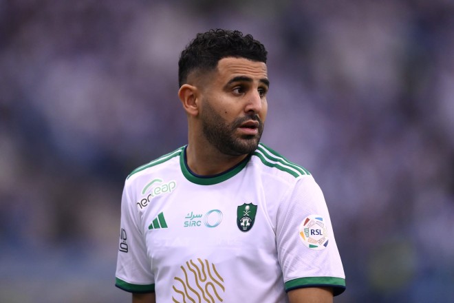 فريق سعودي يسعى للتعاقد مع رياض محرز في سوق الانتقالات الصيفية 1 فريق سعودي يسعى للتعاقد مع رياض محرز في سوق الانتقالات الصيفية