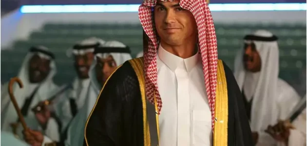 كريستيانو رونالدو: من البرتغال إلى السعودية... قصة انتماء جديدة لنجم كرة القدم! 1 كريستيانو رونالدو: من البرتغال إلى السعودية... قصة انتماء جديدة لنجم كرة القدم!