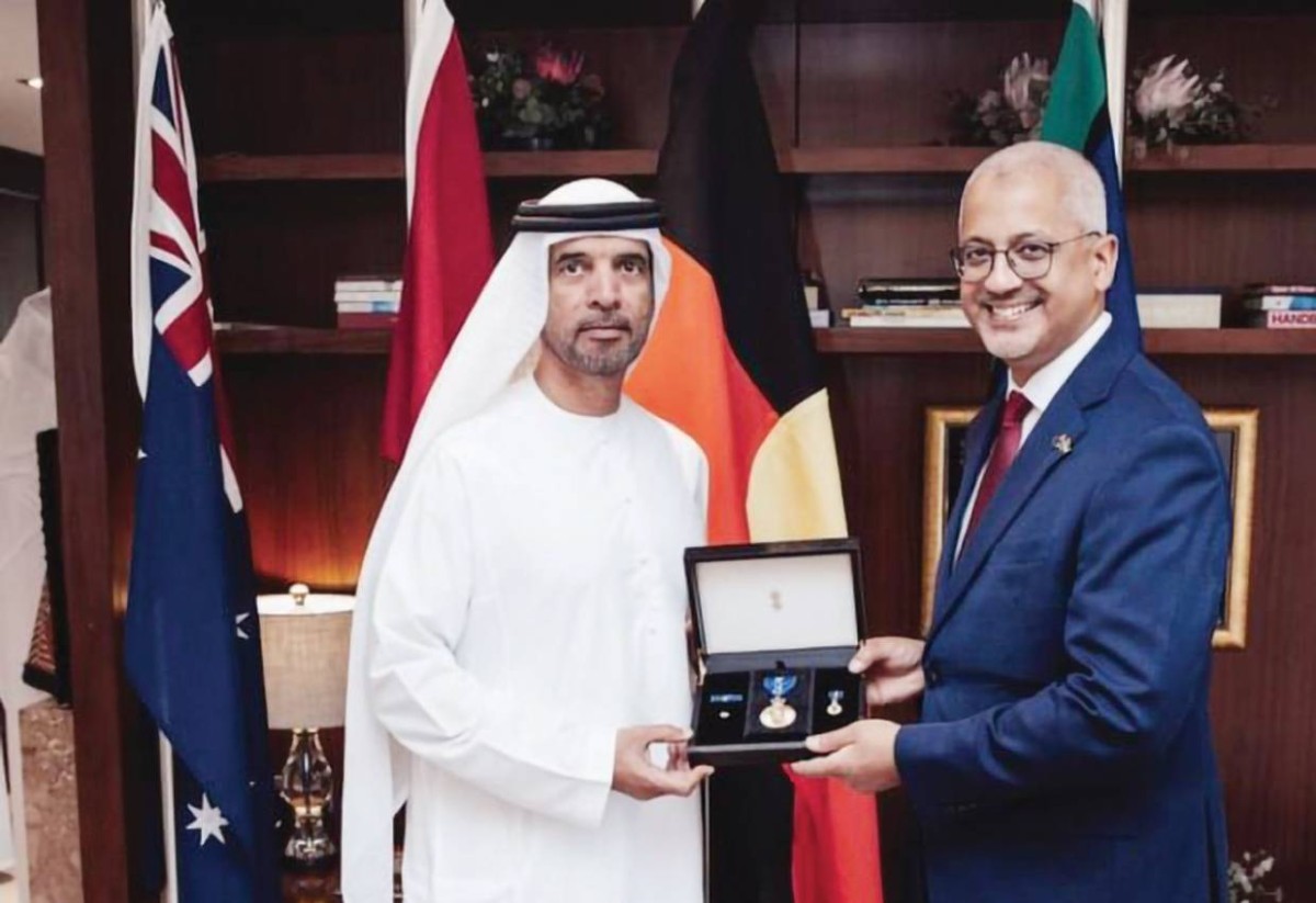 مبارك النيادي: أول إماراتي يحصل على وسام أستراليا العسكري في إنجاز تاريخي 5 مبارك النيادي: أول إماراتي يحصل على وسام أستراليا العسكري في إنجاز تاريخي