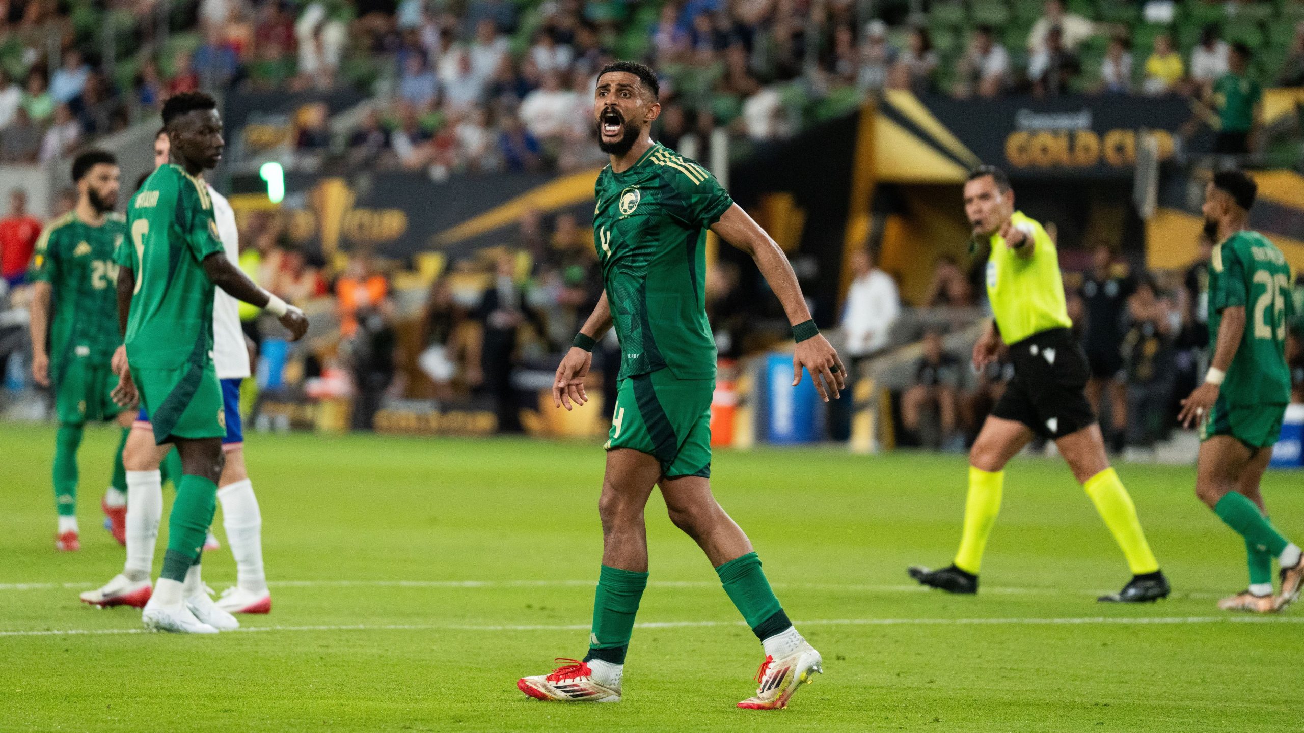 منافس السعودية في ربع نهائي الكأس الذهبية: تفاصيل حصرية تكشف عن التحديات المقبلة!