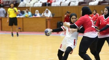 منتخب السيدات لكرة اليد يتعرض لهزيمة أمام الإمارات في مباراة مثيرة