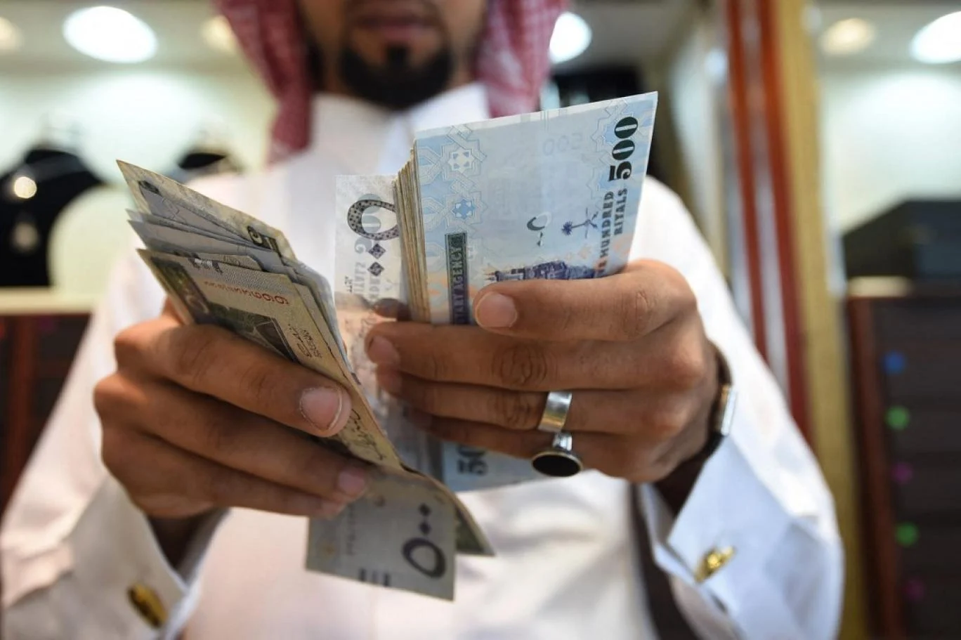 موعد صرف رواتب يونيو 2025 في السعودية: تفاصيل جديدة تهم الجميع! 5 موعد صرف رواتب يونيو 2025 في السعودية: تفاصيل جديدة تهم الجميع!