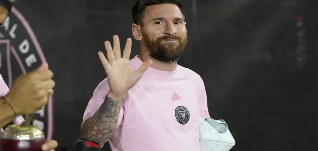 ميسي على أعتاب الانتقال إلى الدوري السعودي: صفقة تاريخية تلوح في الأفق! 1 ميسي على أعتاب الانتقال إلى الدوري السعودي: صفقة تاريخية تلوح في الأفق!