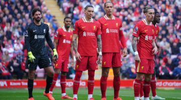 نجم ليفربول يطالب بضم أفضل مدافع عالمي لتعزيز صفوف الفريق