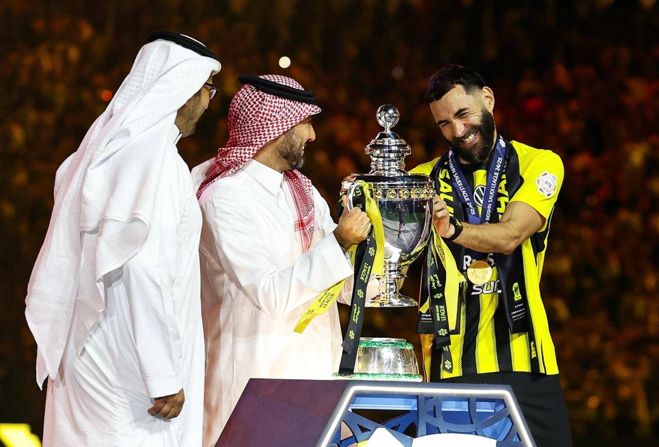 25 لاعباً بينهم 10 أجانب ومواليد ينضمون إلى قوائم الأندية السعودية استعداداً للموسم الجديد