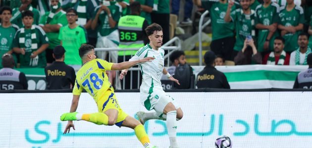 <p><strong>"صفقة مثيرة تثير التوتر بين النصر وأهلي جدة: من سيفوز في معركة الانتقالات؟"</strong></p> 1 "صفقة مثيرة تثير التوتر بين النصر وأهلي جدة: من سيفوز في معركة الانتقالات؟"