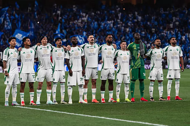 أهلي جدة يوشك على إتمام صفقة انتقال محترفه إلى الدوري البرازيلي
