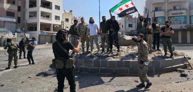<p><strong>"إعلان وقف شامل لإطلاق النار في السويداء: اتفاق تاريخي بين الجيش ووجهاء المدينة يبعث الأمل في السلام"</strong></p> 1 "إعلان وقف شامل لإطلاق النار في السويداء: اتفاق تاريخي بين الجيش ووجهاء المدينة يبعث الأمل في السلام"