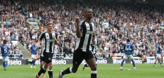 إيزاك يوافق على التفاوض مع الهلال في ظل شروط نيوكاسل الجديدة 1 إيزاك يوافق على التفاوض مع الهلال في ظل شروط نيوكاسل الجديدة