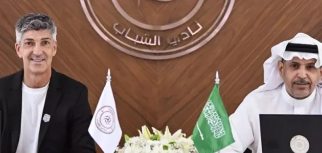 <p><strong>إيمانويل ألجواسيل يتولى تدريب نادي الشباب السعودي رسميًا: بداية جديدة في عالم كرة القدم العربية!</strong></p> 1 إيمانويل ألجواسيل يتولى تدريب نادي الشباب السعودي رسميًا: بداية جديدة في عالم كرة القدم العربية!