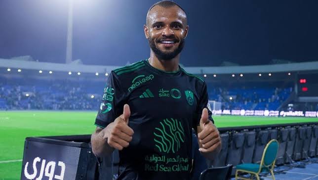 الأهلي السعودي يعلن رسمياً عن تمديد عقد علي مجرشي لتعزيز صفوف الفريق في الموسم المقبل