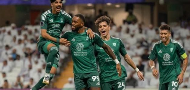 الأهلي يواجه تيرول في مباراة ودية مثيرة استعدادًا لموسم 2025 1 الأهلي يواجه تيرول في مباراة ودية مثيرة استعدادًا لموسم 2025