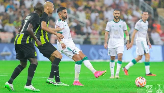"الاتحاد يُقدّم عرضًا مغريًا لجوهرة الأهلي: هل نشهد صفقة الموسم؟"