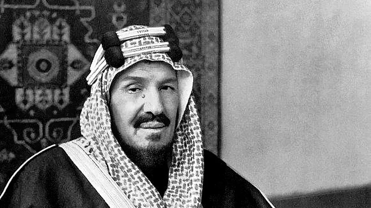 "الدارة" تكشف وثائق نادرة من أرشيفات عالمية توثق محطات حكم الملك عبدالعزيز وتطور الدولة السعودية