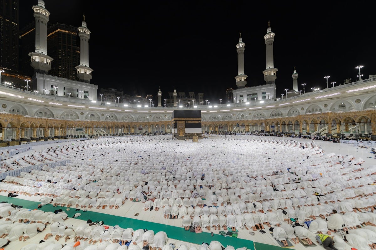 السعودية تتخذ إجراءات صارمة: إيقاف 4 شركات عمرة مخالفة في خطوة لحماية الحجاج