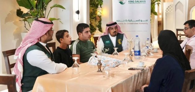 <p><strong>السعودية تتدخل لإنقاذ حياة طفلين شقيقين من غزة: دعم طبي عاجل بعد إصابتهما بورم في الجهاز اللمفاوي</strong></p> 1 السعودية تتدخل لإنقاذ حياة طفلين شقيقين من غزة: دعم طبي عاجل بعد إصابتهما بورم في الجهاز اللمفاوي