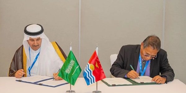 السعودية وكيريباتي توقعان اتفاقية خدمات النقل الجوي لتعزيز التعاون بين البلدين 1 السعودية وكيريباتي توقعان اتفاقية خدمات النقل الجوي لتعزيز التعاون بين البلدين