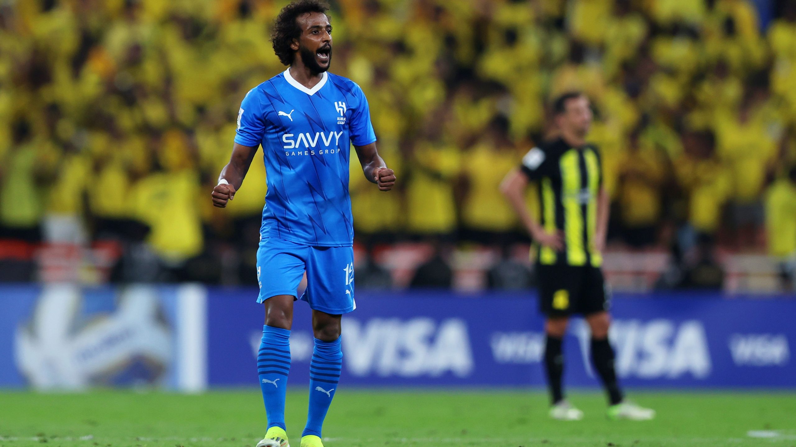 القادسية يعلن رسمياً ضم الشهراني والهلال يحتفي بإرثه الرياضي في وداعه