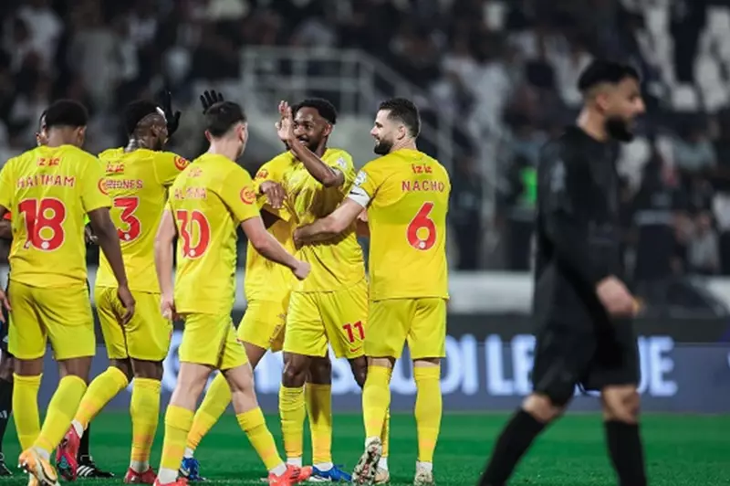 القادسية ينجح في إتمام صفقة انتقال لاعب من الرائد لتعزيز صفوفه