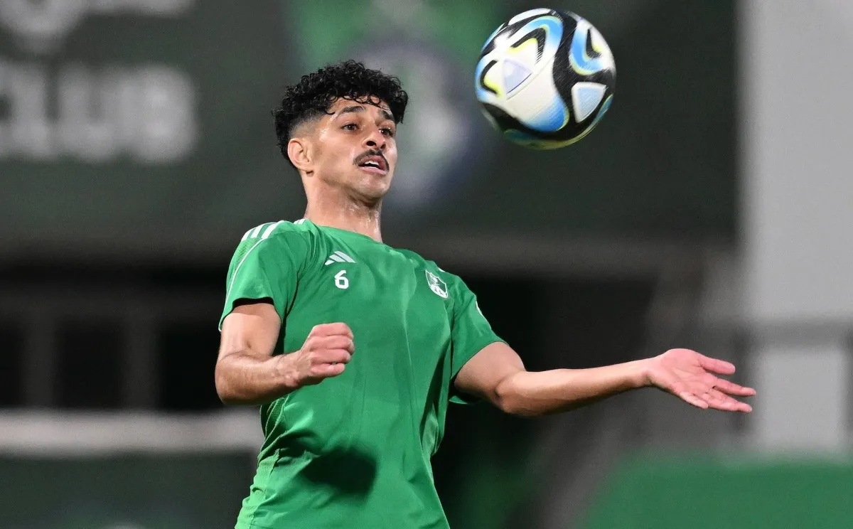النصر يضع عينه على الحريجي: صفقة لاعب الظهيرين تثير حماس الجماهير!