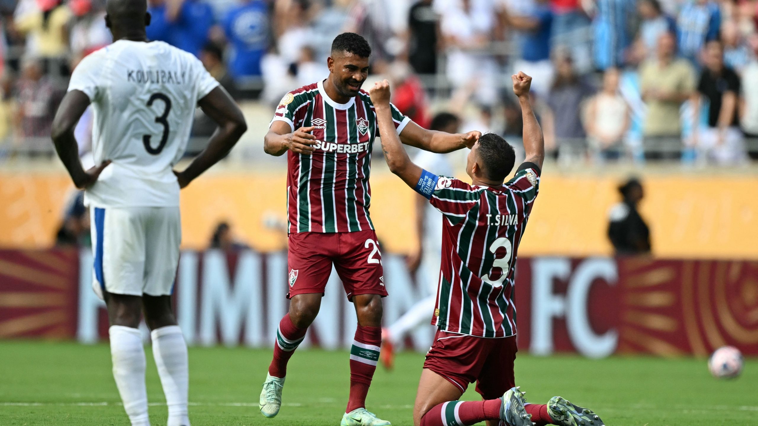 الهلال يخيب آمال جماهيره في مواجهة قائد فلومينينسي: تفاصيل مثيرة من المباراة!