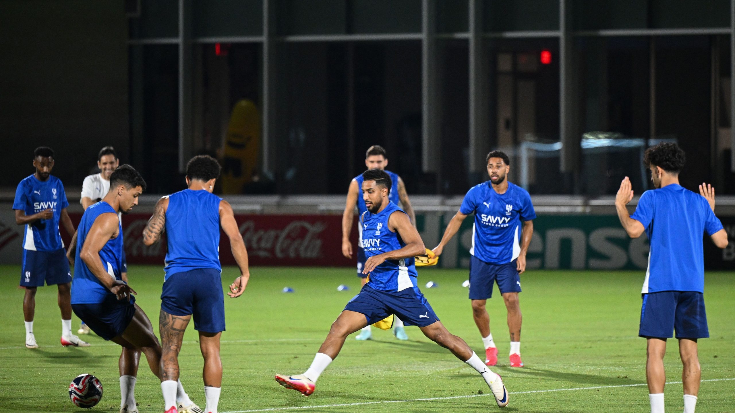 الهلال يكشف عن موعد معسكره ومبارياته التحضيرية للموسم الجديد 2025-2026: تفاصيل حصرية تنتظر عشاق الزعيم!