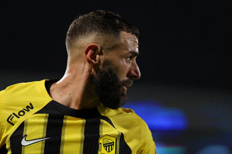 تقارير سعودية تكشف تفاصيل مستقبل بنزيما مع اتحاد جدة وتأثيره على الدوري المحلي