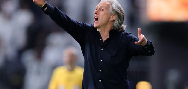جورجي جيسوس يتولى تدريب فريق النصر رسميًا في خطوة جديدة نحو تعزيز طموحات النادي. 1 جورجي جيسوس يتولى تدريب فريق النصر رسميًا في خطوة جديدة نحو تعزيز طموحات النادي.