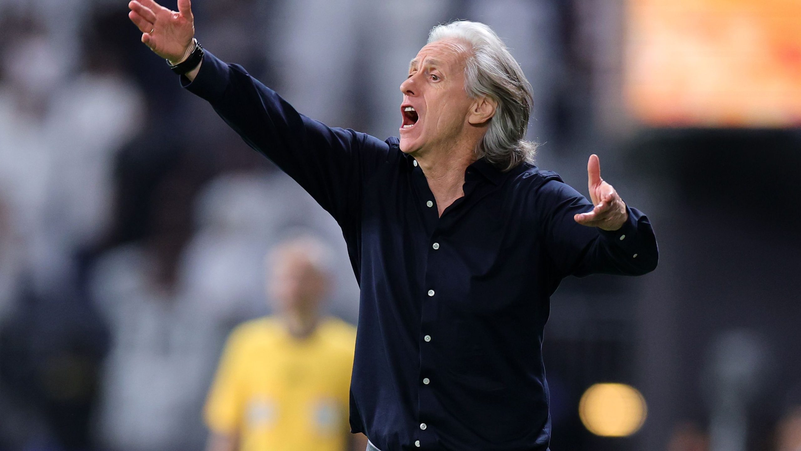 جورجي جيسوس يتولى تدريب فريق النصر رسميًا في خطوة جديدة نحو تعزيز طموحات النادي.