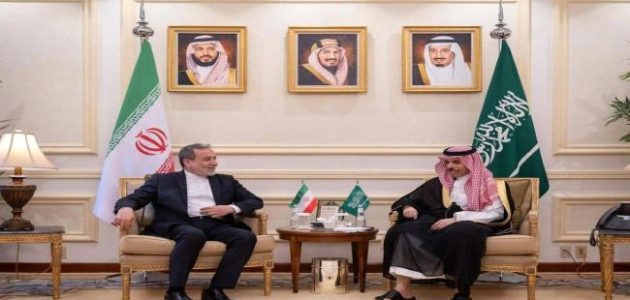 <p><strong>حصري: وزراء خارجية السعودية وإيران يتبادلان الآراء حول التطورات الإقليمية في لقاء تاريخي</strong></p> 1 حصري: وزراء خارجية السعودية وإيران يتبادلان الآراء حول التطورات الإقليمية في لقاء تاريخي