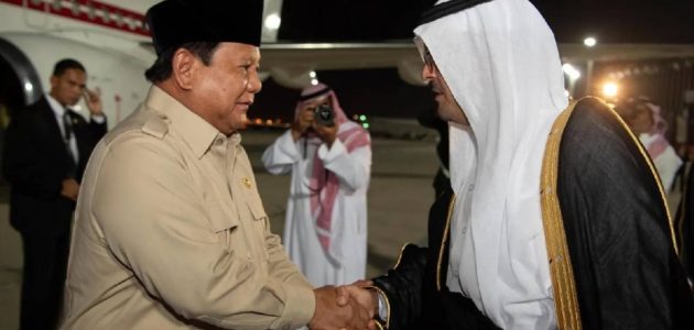 رئيس إندونيسيا يصل جدة في زيارة تاريخية: تعزيز العلاقات السعودية الإندونيسية! 1 رئيس إندونيسيا يصل جدة في زيارة تاريخية: تعزيز العلاقات السعودية الإندونيسية!