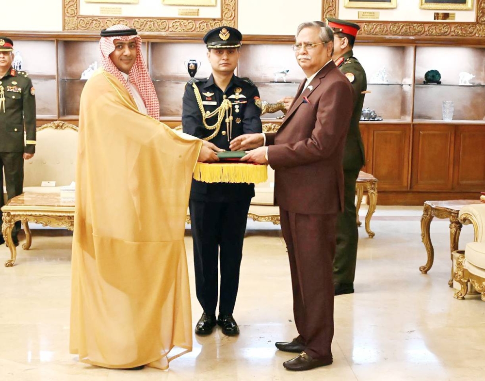 رئيس بنغلاديش يستقبل سفير المملكة بن عبيه: بداية عهد دبلوماسي جديد!