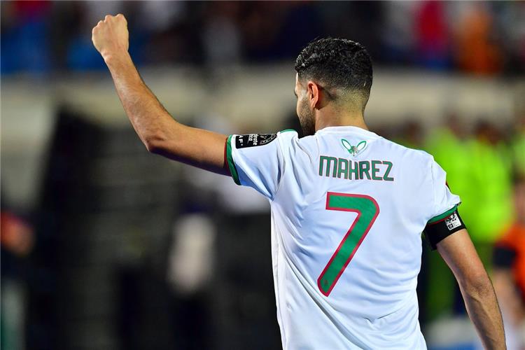 رابطة الدوري السعودي تبرز التأثير الفني لرياض محرز في بطولة كرة القدم المحلية