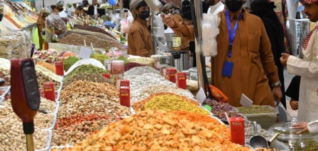 ركن البهارات والقهوة السعودية يأسِر زوار "أبها للتسوق 26" بتجربة فريدة! 1 ركن البهارات والقهوة السعودية يأسِر زوار "أبها للتسوق 26" بتجربة فريدة!