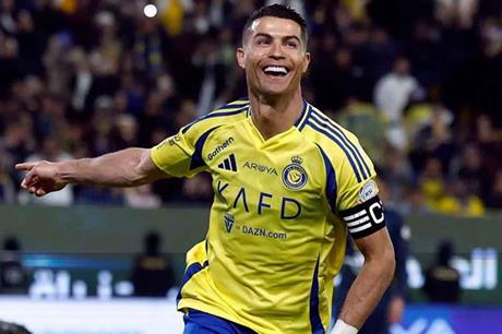 رونالدو يستعد لخوض تجربة احترافية جديدة في الدوري السعودي