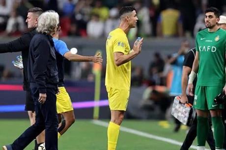 رونالدو يكشف عن أول رد فعل له بعد تعيين جيسوس مدرباً للنصر 1 رونالدو يكشف عن أول رد فعل له بعد تعيين جيسوس مدرباً للنصر