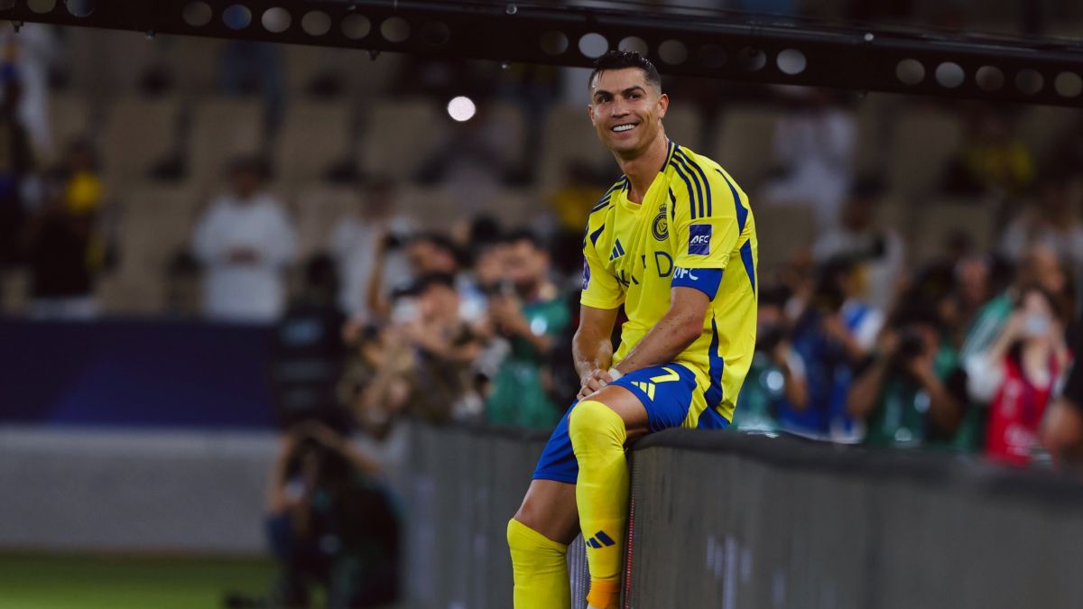 رونالدو يواصل تألقه في الدوري السعودي ويحصد جائزة جديدة تضاف إلى سجله الحافل بالإنجازات