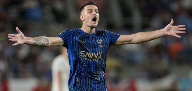<p><strong>سافيتش: "أركض في الدوري السعودي أكثر من إيطاليا، فكيف سيتحدث النقاد بعد إنجازنا في مونديال الأندية؟"</strong></p> 1 سافيتش: "أركض في الدوري السعودي أكثر من إيطاليا، فكيف سيتحدث النقاد بعد إنجازنا في مونديال الأندية؟"