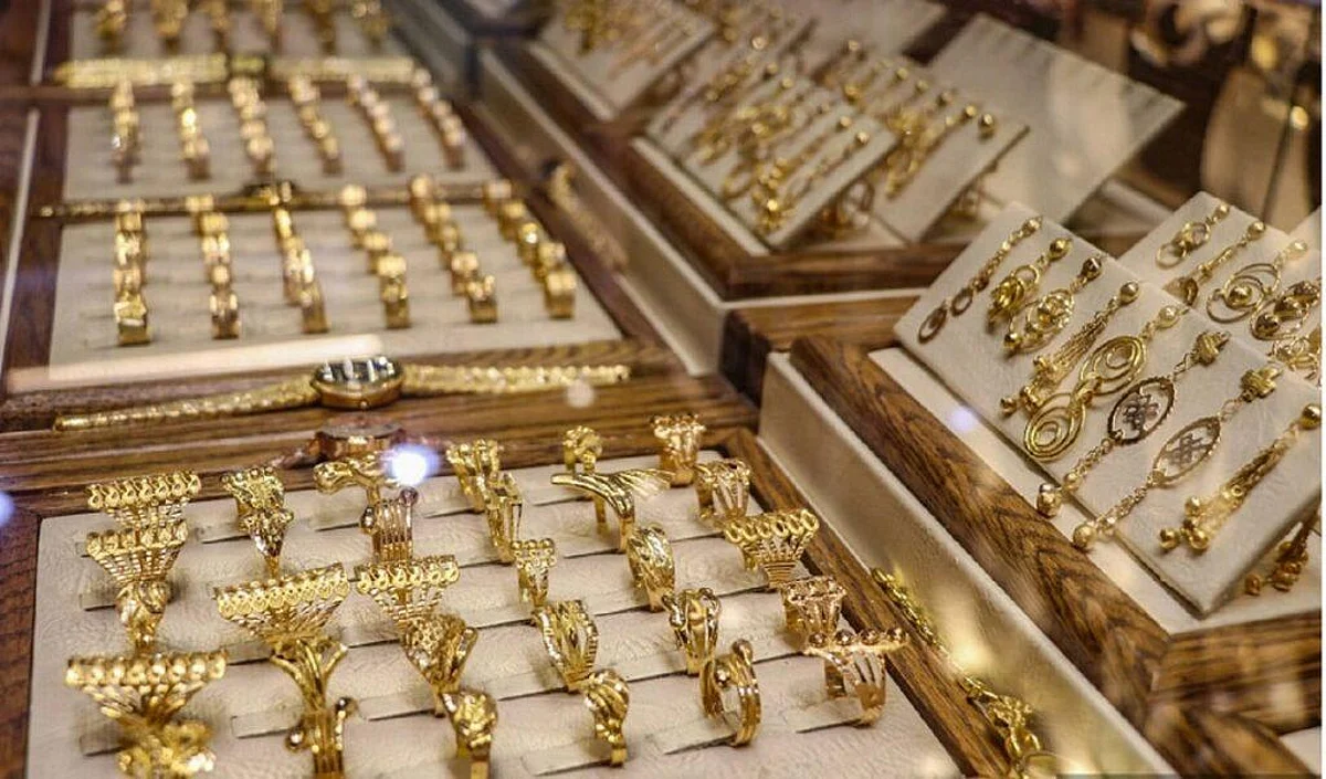 سعر الذهب في السعودية اليوم السبت 1-2-1447 يشهد تراجعًا بعد انخفاضه على المستوى العالمي
