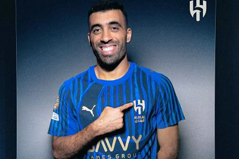 صفقة حمد الله: تفاصيل حصرية عن اتفاق الهلال والشباب تثير اهتمام جماهير الكرة العربية!